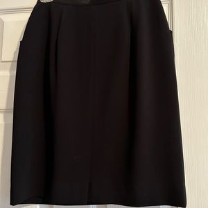 Jones New York 22” black skirt